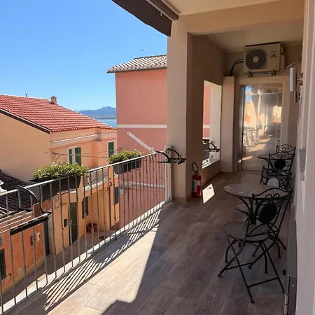 Maison Madeleine بيت ضيافة